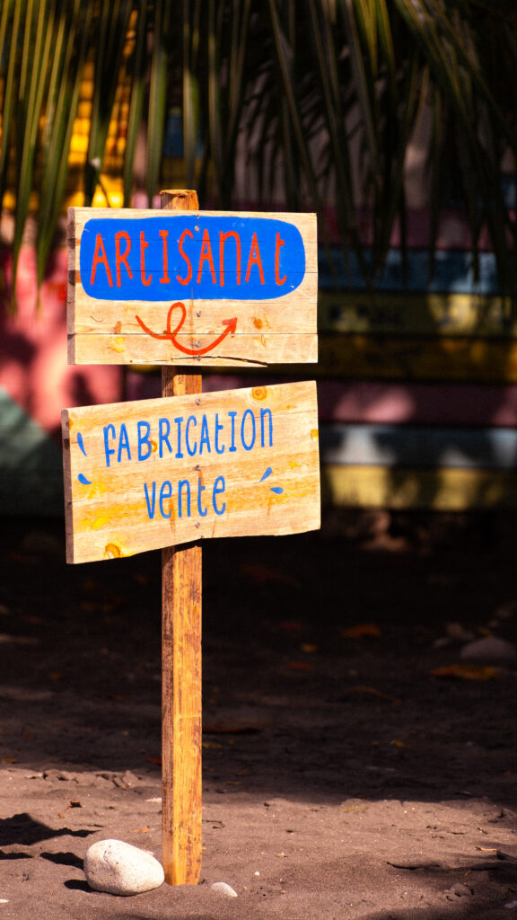 Photo d'un panneau à l'Anse Noire, Sainte-Anne